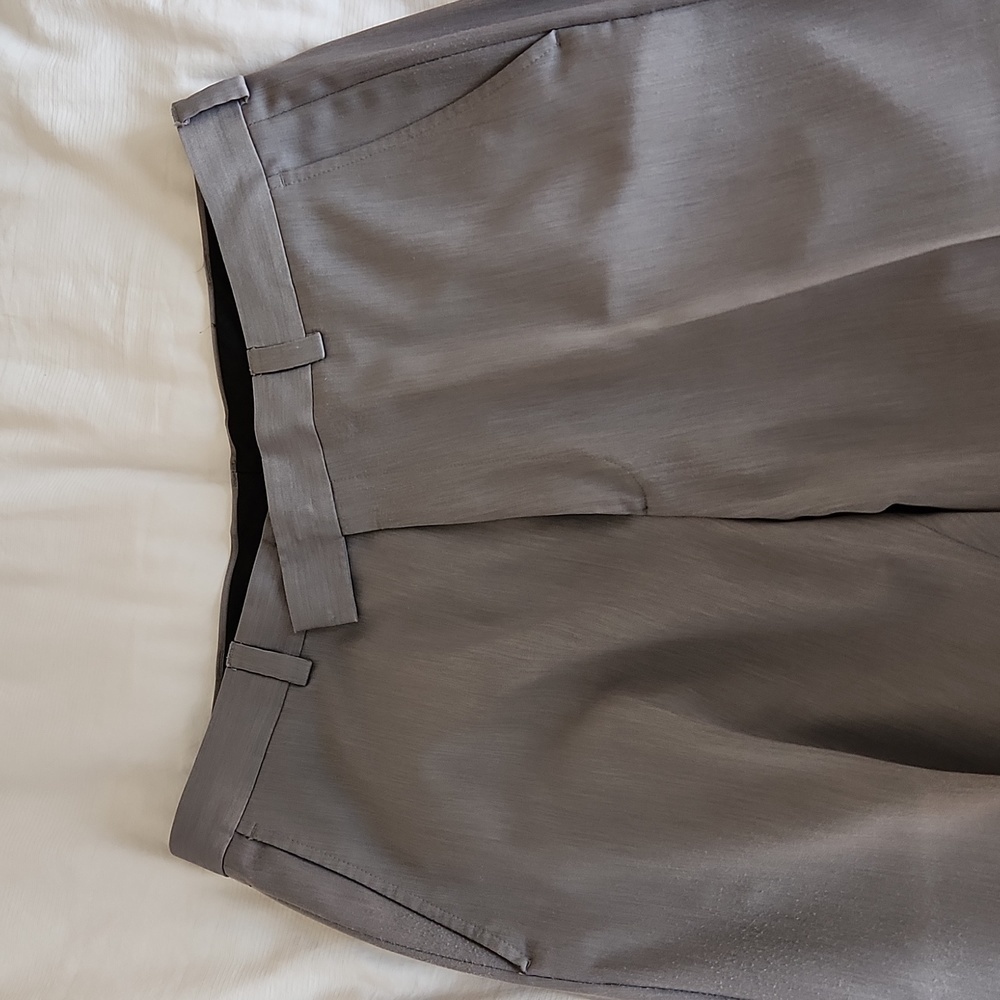 Kenneth Cole Reaction Gray Lightweight Dress Pants. Sz 36